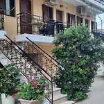 Vaso Apartament Nikiana
